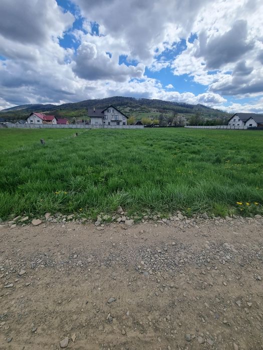 Teren intravilan de vânzare