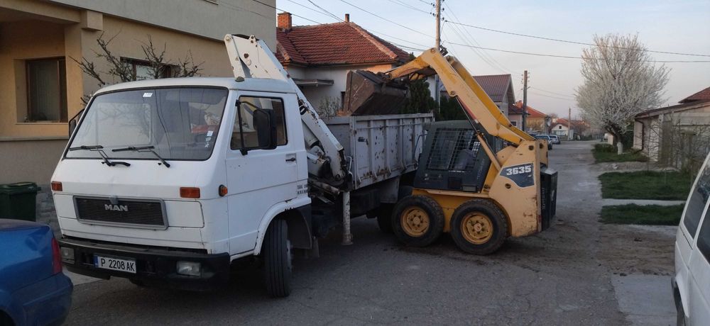 Услуги с малък багер