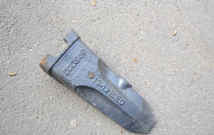 Коронки и адаптеры для ковшей экскаваторов