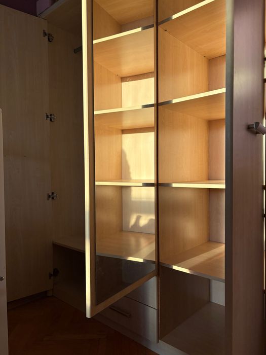 Комплект мебели - гардероб, скрин, нощно шкафче