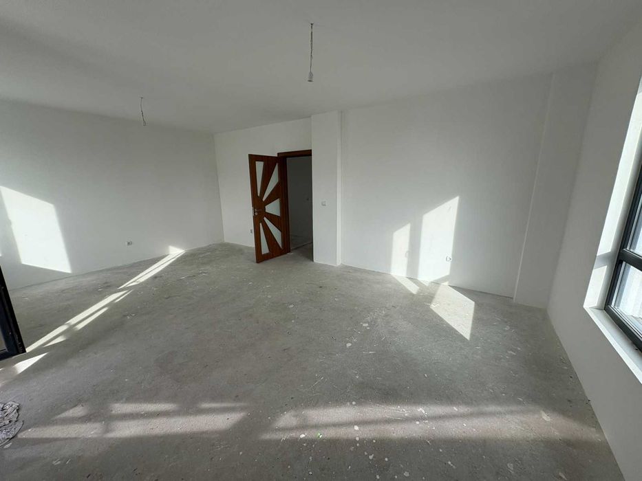 Продава се Четиристаен апартамент в Варна, Виница - 126 кв.м за 2064 €/кв.м - Снимка #5