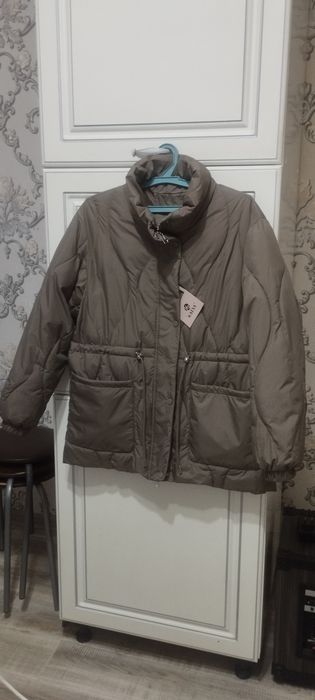 Срочно продам демисезонные куртки