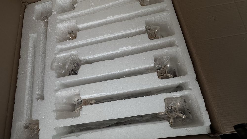 Трехъярусная большая люстра