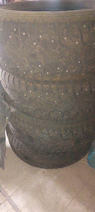 Продам шины 285/75/17