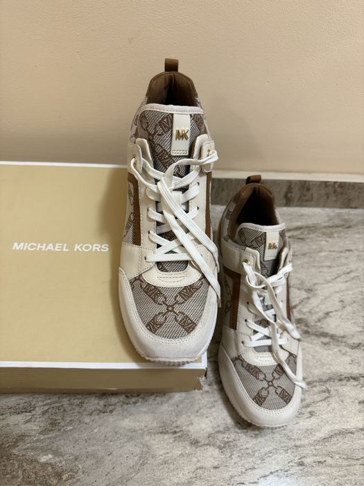 Оригинални нови обувки Michael Kors