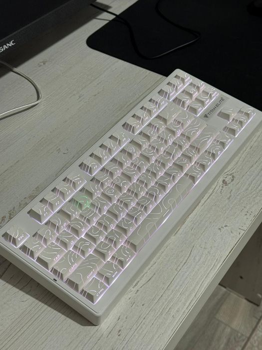 Продам клавиатура titan elite