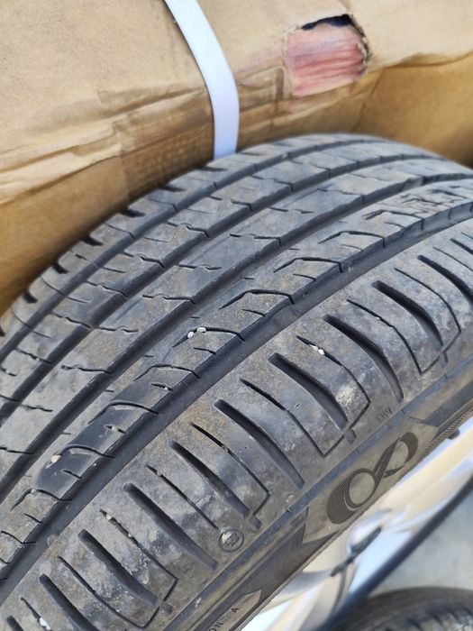 Джанти с гуми Golf 8 16 цола,в перфектно състояние