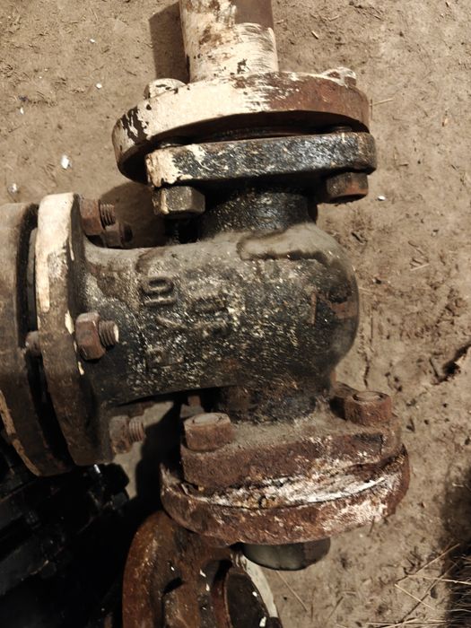 Продам задвижки 4шт ду50