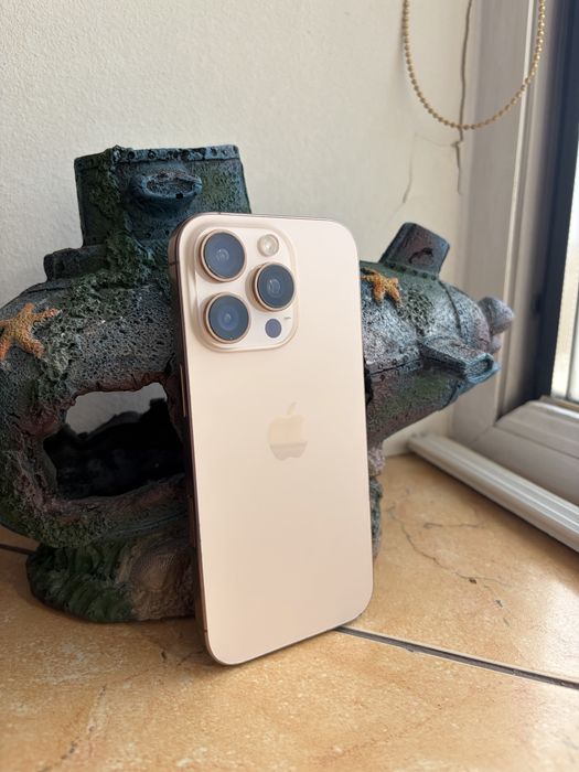 Iphone 16 pro gold