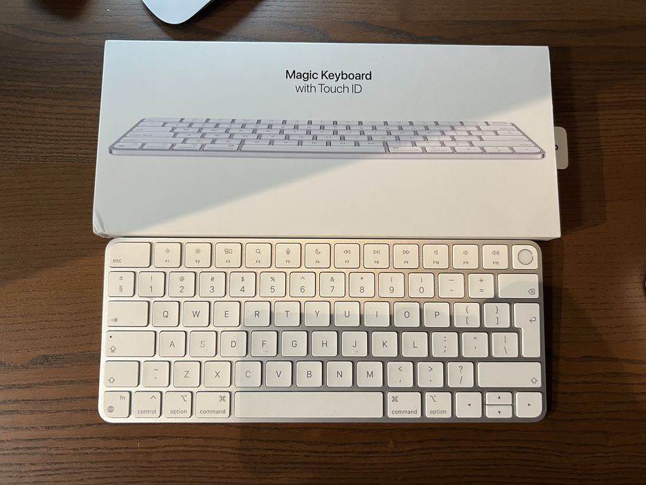 Apple Magic Keyboard TouchID клавиатура Епъл
