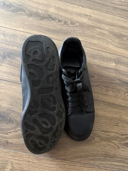 Adidasi McQueen