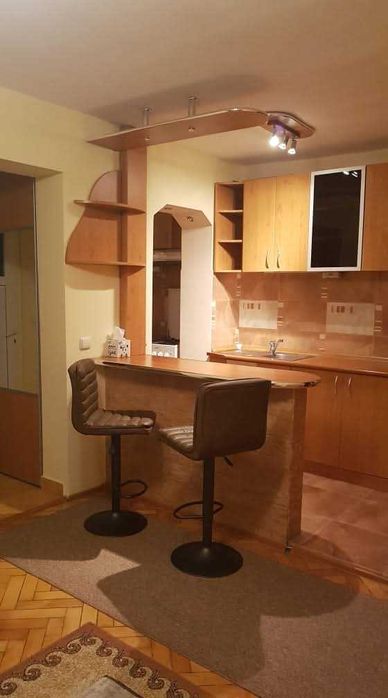 Inchiriez apartament 2 camere, str. Grigore Alexandrescu. Parcare Inclusa