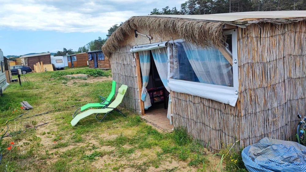 Каравани под наем с изглед „Морска приказка“ – къмпинг Градина Кайт