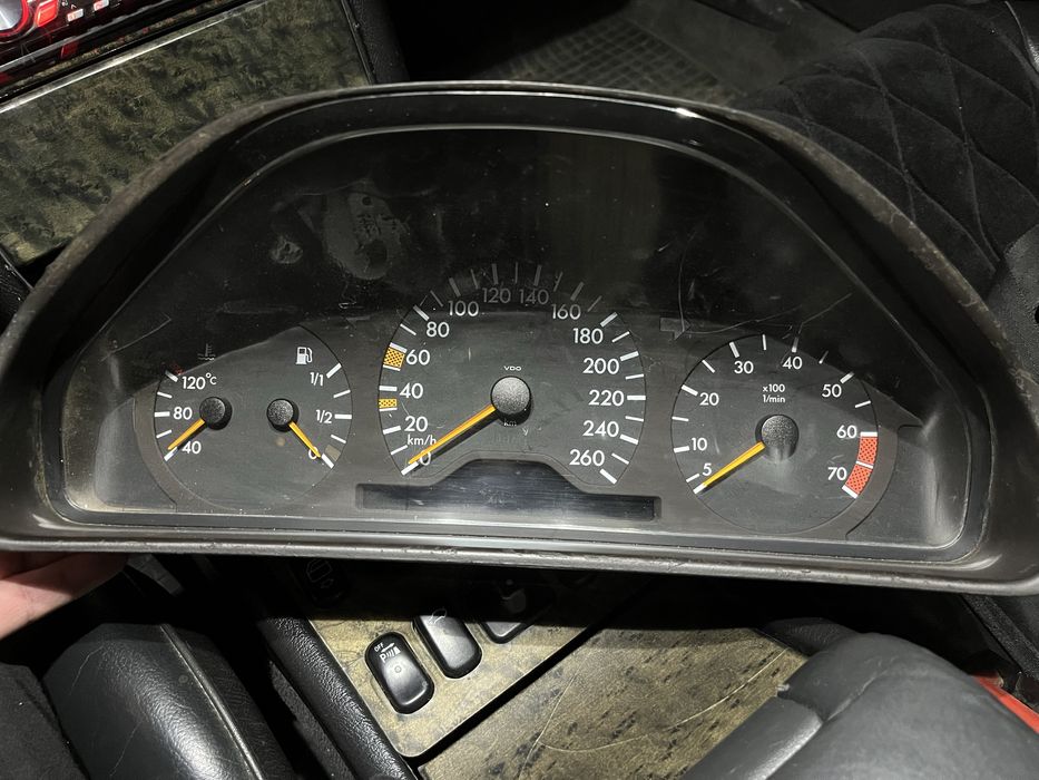 Щиток панель приборов мерседес 210