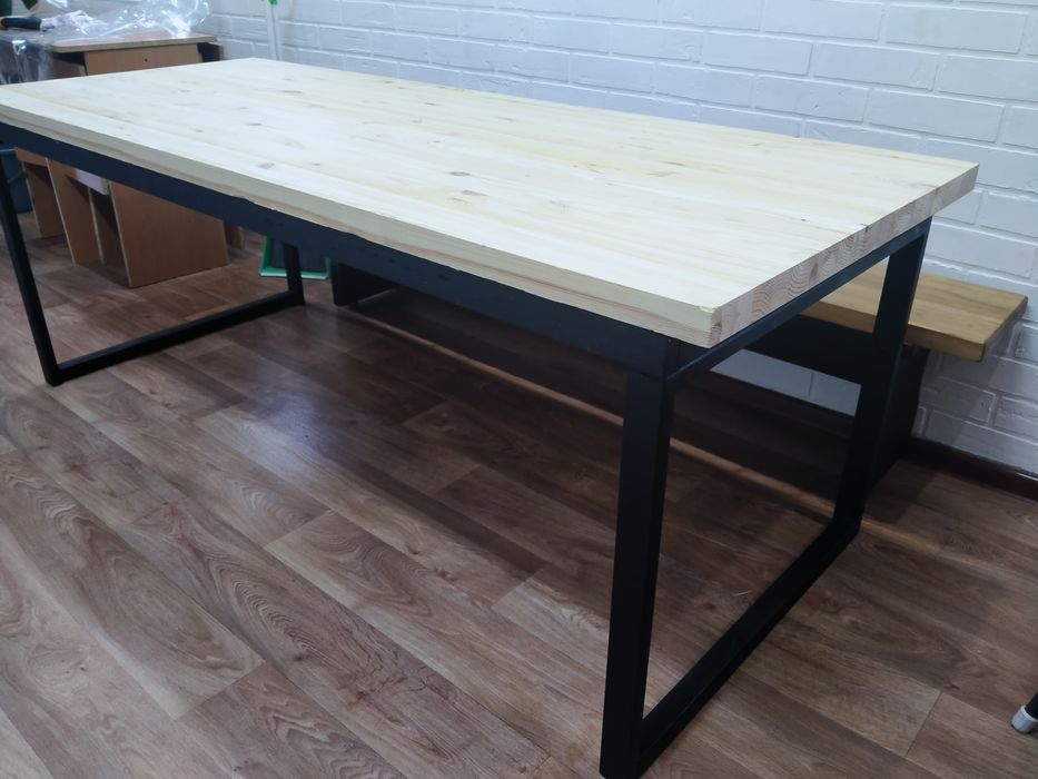 Продам стол лофт