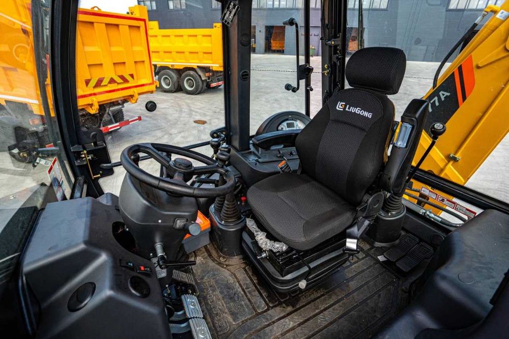 Экскаватор погрузчик LiuGong 777A