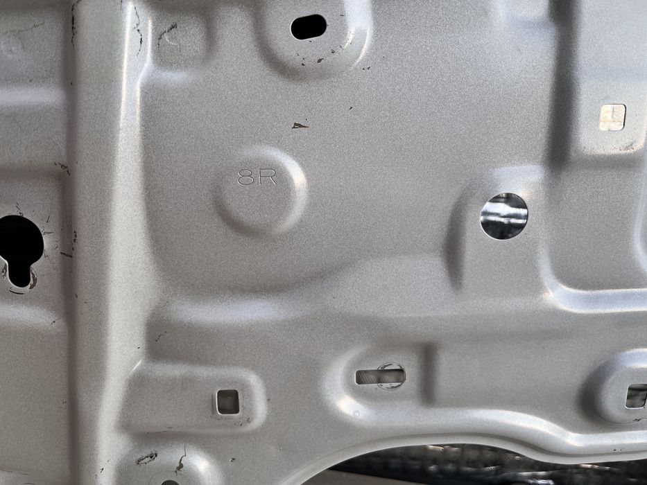 Двер Тоуота камри 70 оригинал