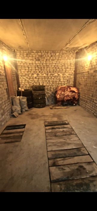 Продам большой гараж