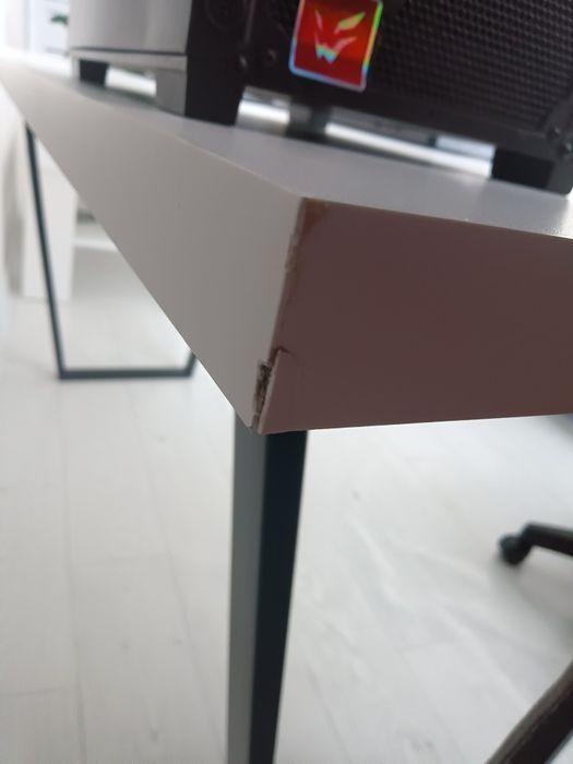 Продам стол новый