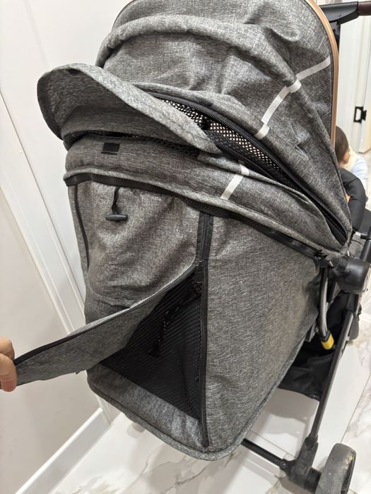 Продается коляска в отличном состояний