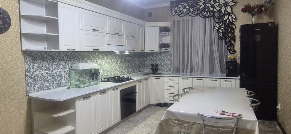 Кухонный гарнитур продам