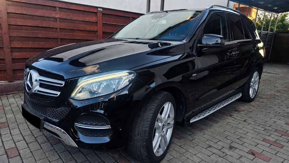 Mercedes-Benz GLE 250d 4MATIC AMG • 2016 • Interior impecabil • Full options