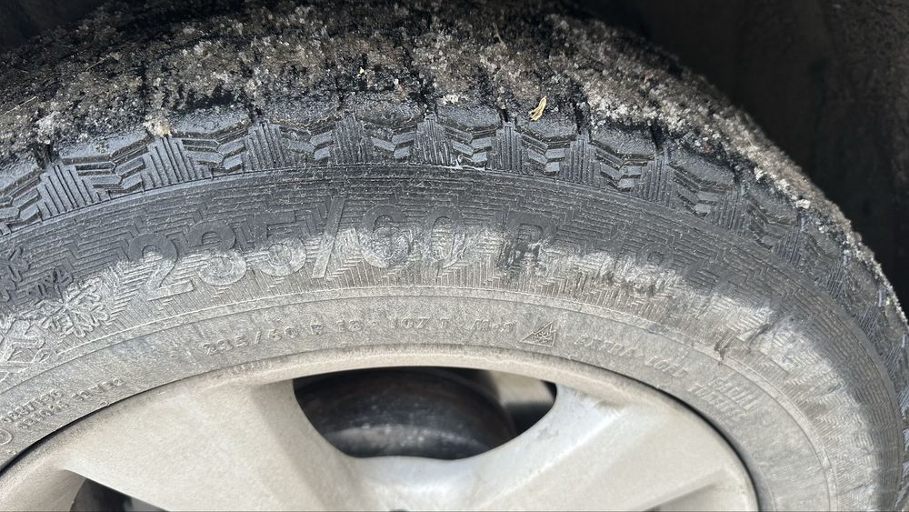 Шины зимние 235.60. R18
