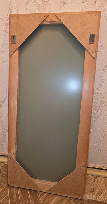 Зеркало настенное 85 х 45