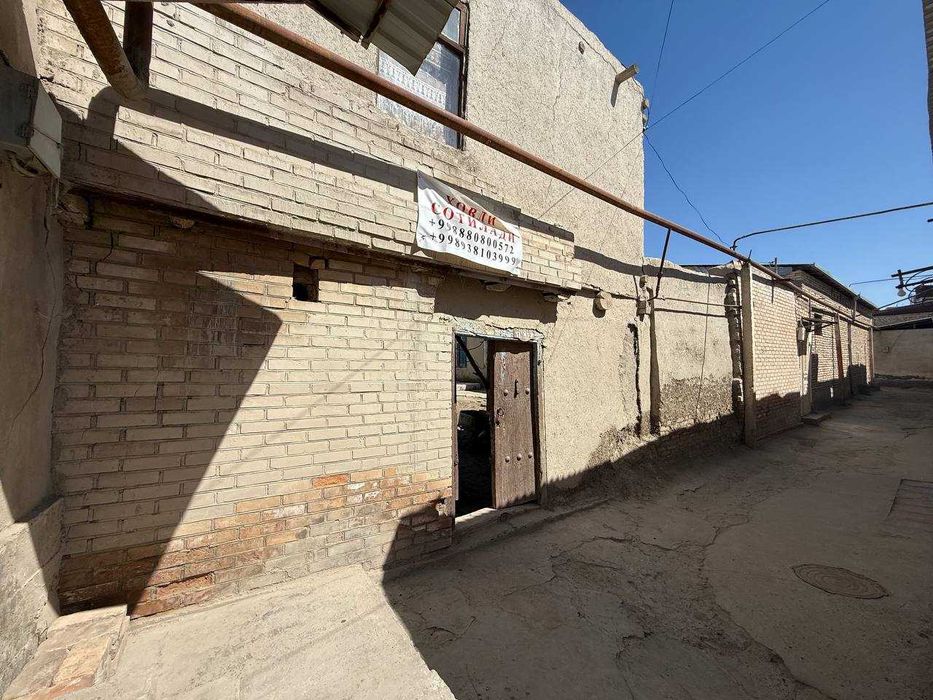 Tayyor 1.8 sotiqli hovli sotiladi.