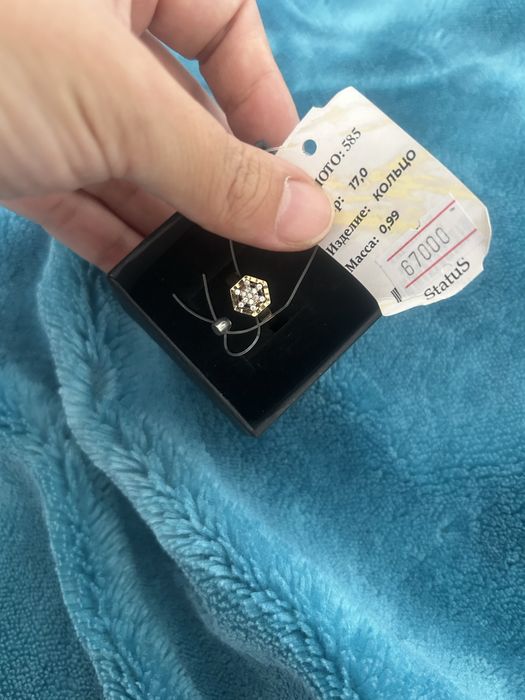 Продам золотое кольцо