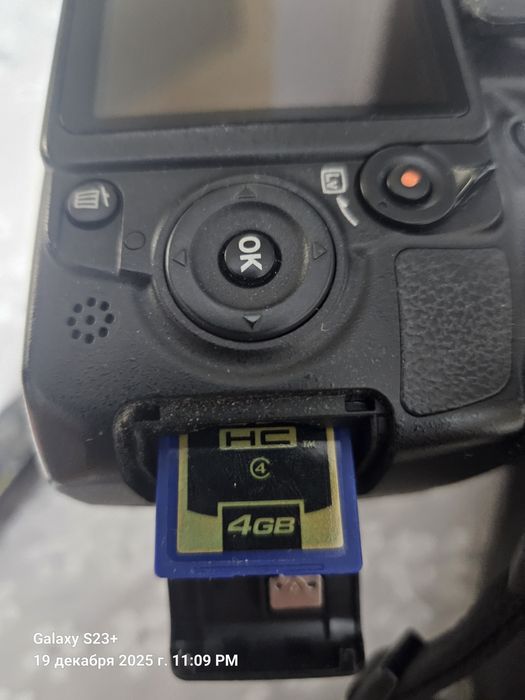 Продам Nikon D3100