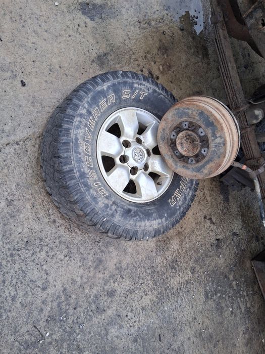Se vinde 5 jante aliaj toyota hilux 2009