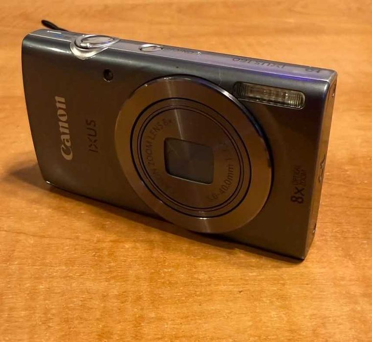 Canon IXUS 160 20MP, zoom optic 8x, card 16GB, cutie originala