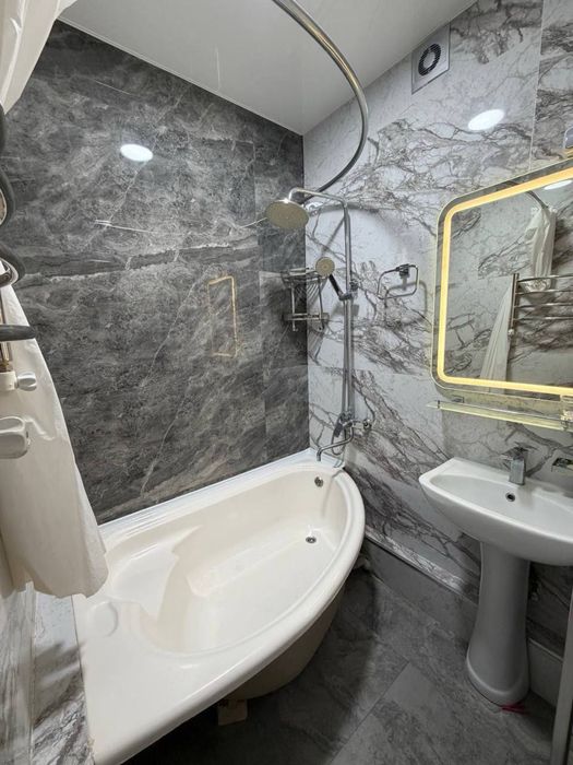 СРОЧНО  Ташсельмаш Ашхабад парк за Капитал Банком 2 комнатная