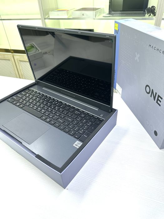 Machreator One i3 intel core i3 1005GI