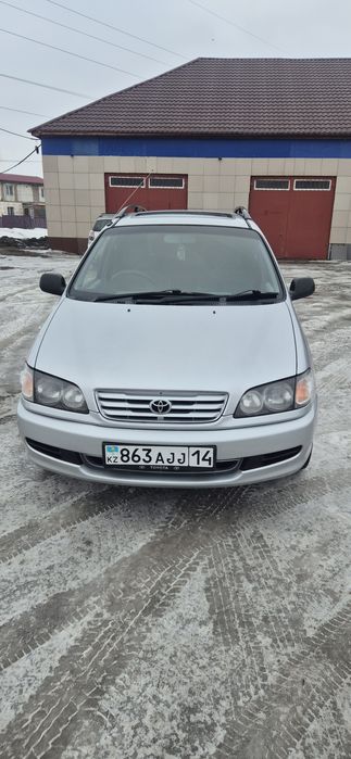 Продам машину Toyota Ipsum 1996