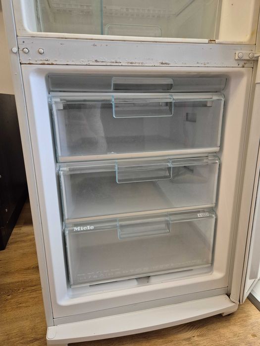 Хладилник Miele kf5650sd/62