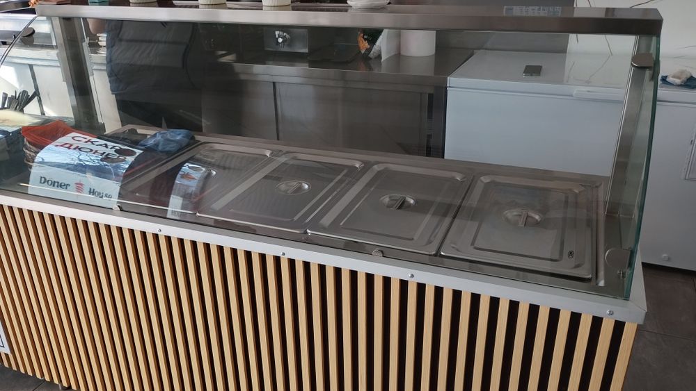 Топла витрина Бен Мари с 5 гастро норми.