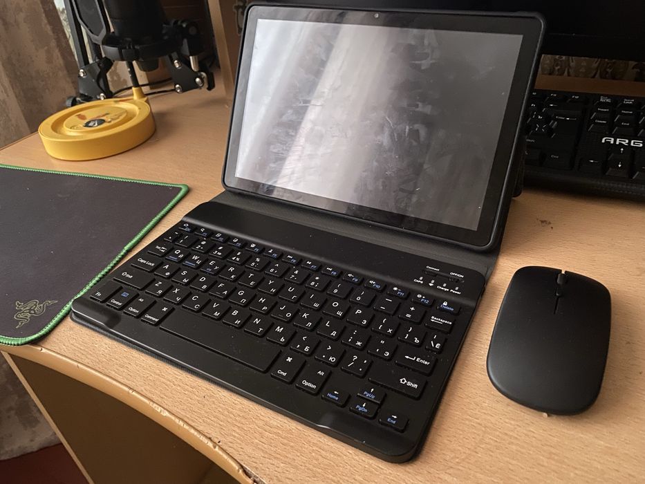 Продам планшет 17 MAX