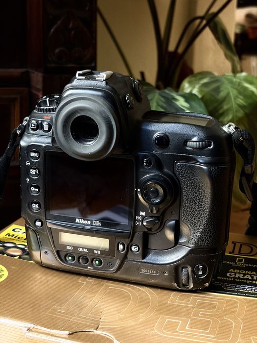 Nikon D3s full box, unic proprietar, facturi, 2x baterii + carduri