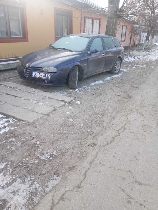 Vând Alfa Romeo 156