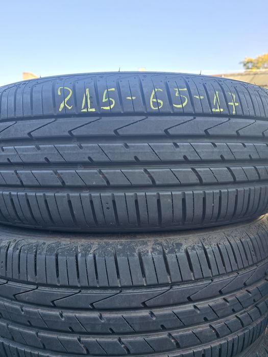 3 Броя 215/65/17 Hankook 2x7,5mm 1x7,8mm