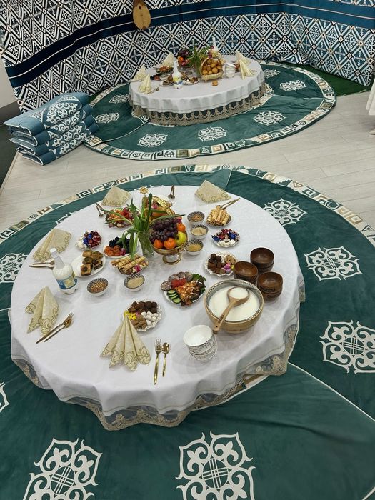 Дөңгелек жер столдар арендаға беріледі, бағасы 6мың тг