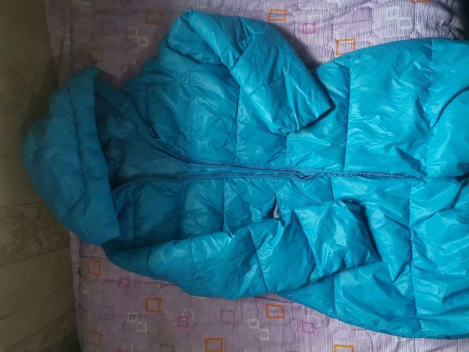 Продаю женские куртки