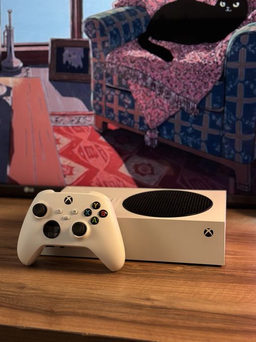 Xbox Series S 512Gb в отличном состоянии