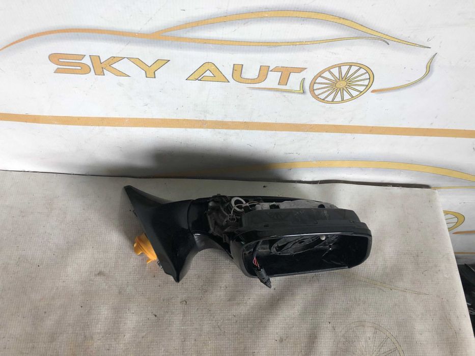 Corp oglinda dreapta Bmw seria 6 F12 dupa 2011