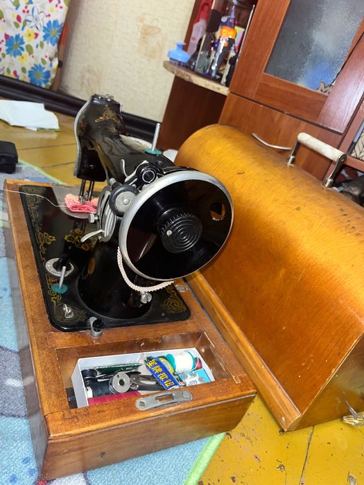 Електрическа шевна машина