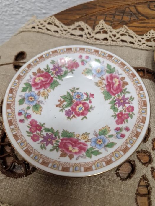 Порцеланови чаши за кафе