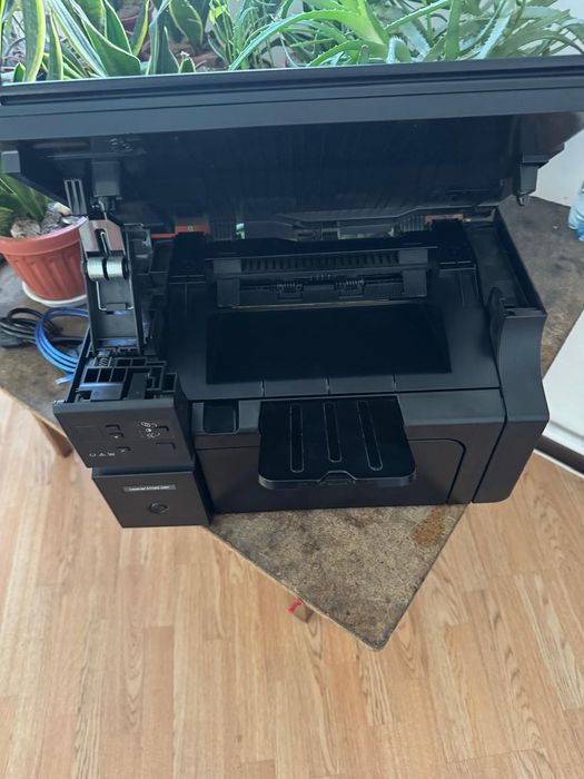 Продам,б/у МФУ НР М1132