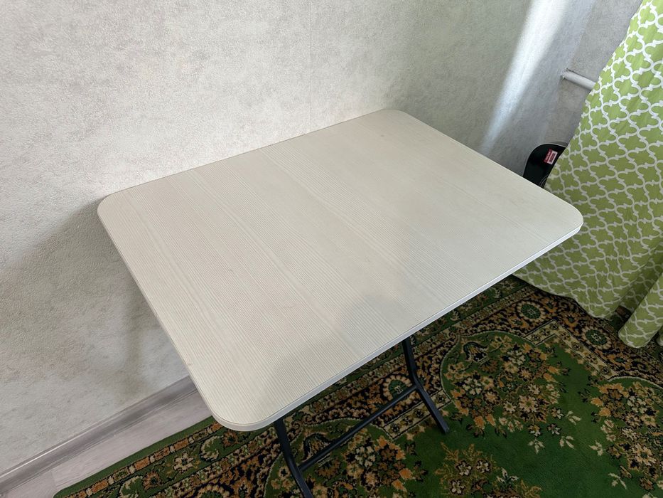 стол для учебы или для компьютера